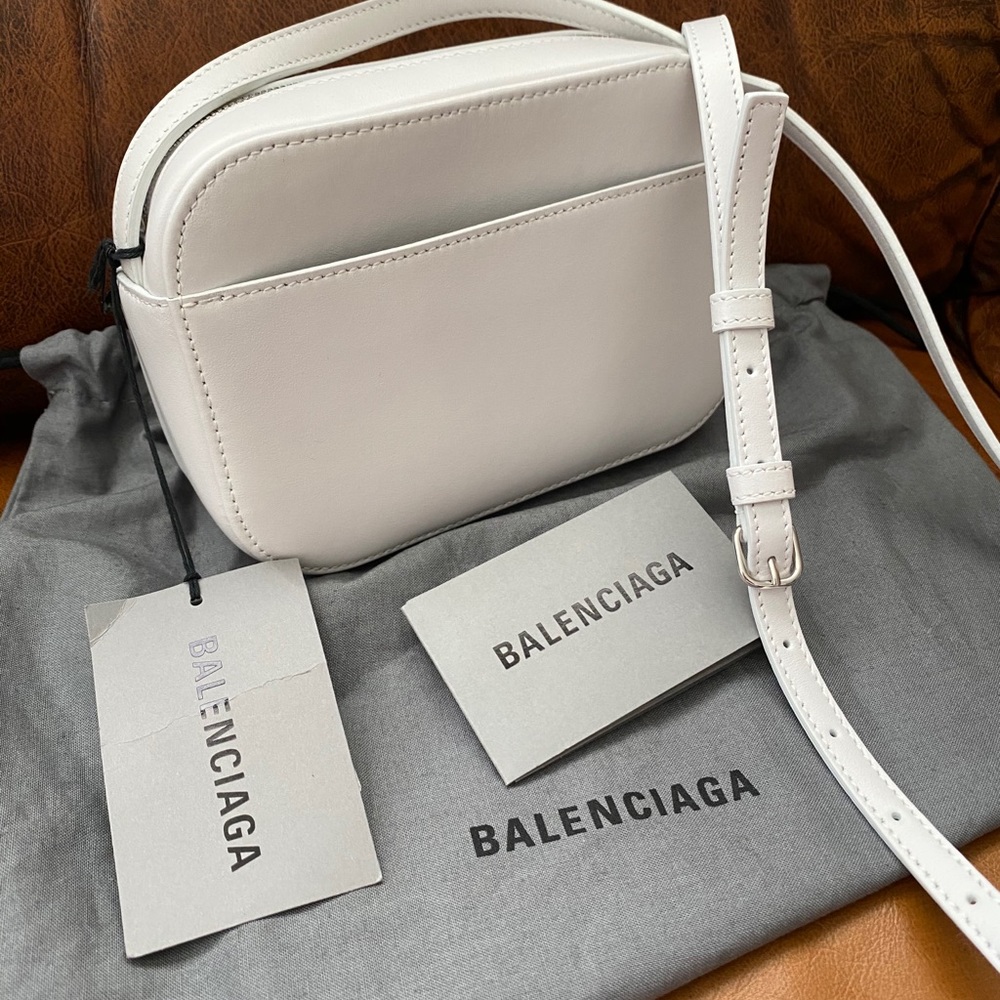 balenciaga purse - Picture 3 of 6